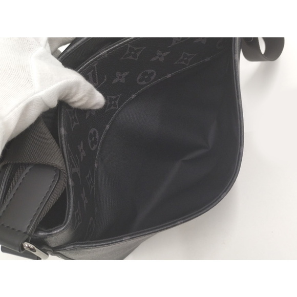 Louis Vuitton District PM Monogram Eclipse Shoulder Bag - Picture 9 of 9